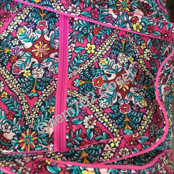 NWT VERA BRADLEY ICONIC LARGE DUFFEL - Picture 3 of 4
